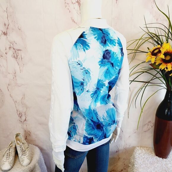 Fabletics pretty island print blue jacket - Picture 6 of 10